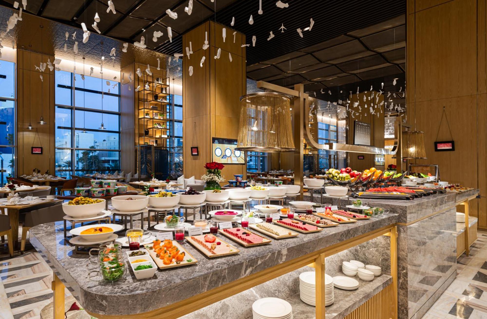 Narcissus The Royal Hotel Riyadh Luaran gambar The buffet at the hotel