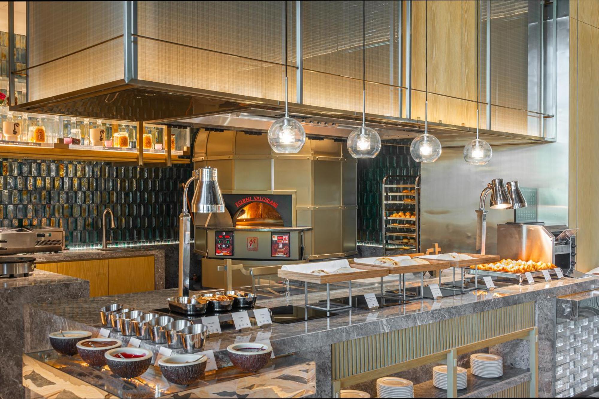 Narcissus The Royal Hotel Riyadh Luaran gambar The kitchen at the restaurant
