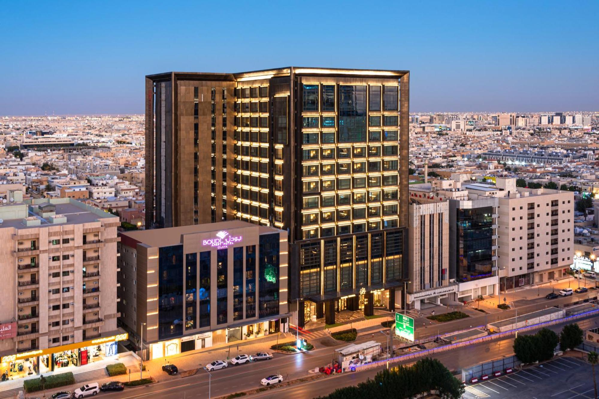 Narcissus The Royal Hotel Riyadh Luaran gambar The hotel at night